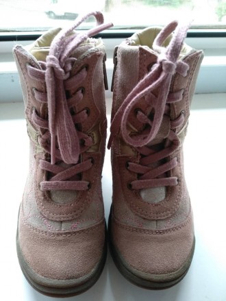 Ботинки Geox 24 размер на девочку. Натуральная замша снаружи розового цвета с бл. . фото 3