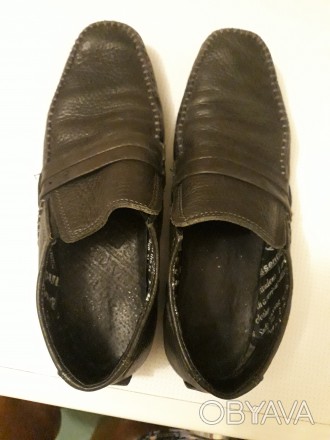 Продам туфли для мальчика в отличном состоянии
Размеры 35, 38 на шнурках, 39. . фото 1