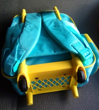 Детская сумка колёсиках - рюкзак, с выдвигающейся ручкой. 
Новая из Англии, фир. . фото 4