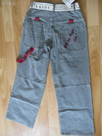 Продам джинсы на мальчика 10-12 лет. Размер 140/10.
С пояском. Цвет серый.
Дли. . фото 7