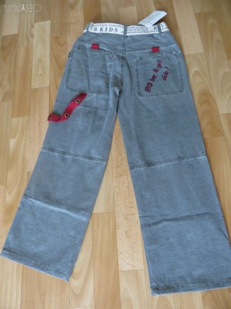 Продам джинсы на мальчика 10-12 лет. Размер 140/10.
С пояском. Цвет серый.
Дли. . фото 8