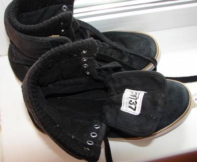 Демисезонные ботинки кеды Warp 37 р., 23,5 см
Утепленные. В очень хорошем состо. . фото 3