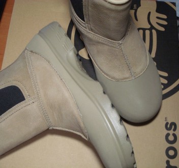 Новые мужские ботинки Crocs оригинал из USA, натуральная замша на меху.
Размер . . фото 4