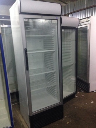 Холодильные шкафы б/у с раздвижной или распашной стеклянной дверью.
(Холодильни. . фото 2