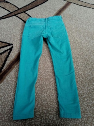 Продам джинсы на девочку на возрост 3-5лет,пару раз одеты,почти новые,без пятен,. . фото 4
