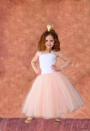 Очень красивое, элегантное платье 
Платье на 3-9 лет. 
Обьем. . фото 3