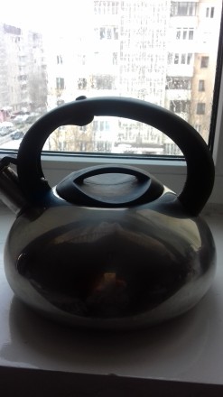 Чайник ,нержавіюча сталь зі свистком,3л-345грн,2,5л-300грн.На фото мій чайник,як. . фото 3