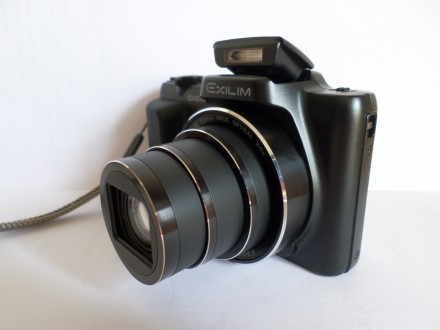 Матрица фотоаппарата: Super CCD EXR 1/2,3” - 16,5 мегапикселей
Максимальное раз. . фото 3