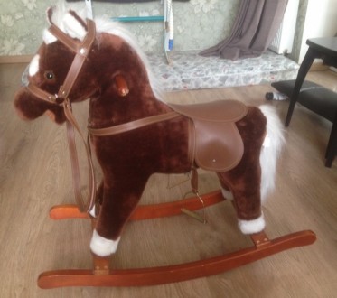 Лошадка в отличном состоянии, ребёнок был в восторге :) покупали за 950 грн, отд. . фото 2