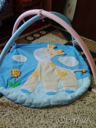Продам развивающий коврик для малыша. В хорошем состоянии, только поломаны две з. . фото 1