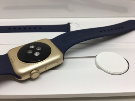 Новые Apple Watch Generation 2 Series 1, Size 42mm Gold Aluminum - Midnight Blue. . фото 6