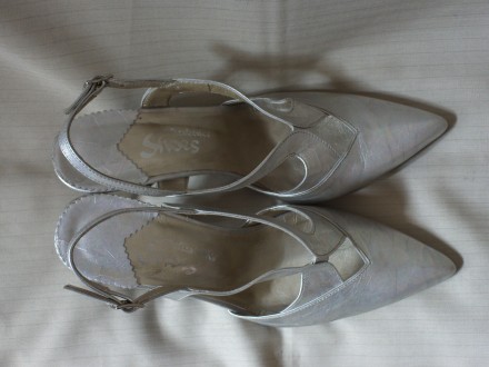 Новые кожаные туфли с открытой пяткой, мюли Elizabeth Shoes серебристого цвета
. . фото 5