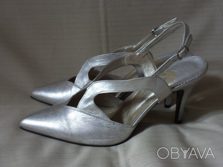 Новые кожаные туфли с открытой пяткой, мюли Elizabeth Shoes серебристого цвета
. . фото 1