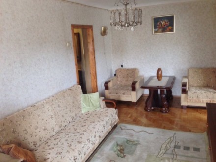 Продаємо 2 кімнатну квартиру у місті Луцьку на пр.Волі. Район відмінний,фактично. . фото 2