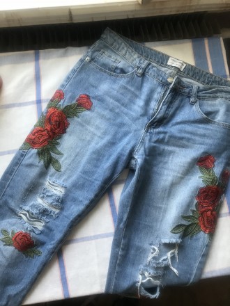 Продаю новые джинсы , одевала 2-3 раза, покупала в Израиле. Страна производитель. . фото 2