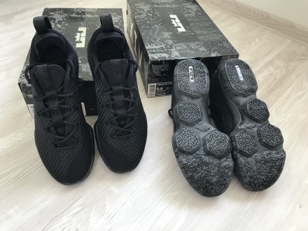 Кроссовки Nike Lebron XIV 14 Low Triple Black Dark Grey
в наличии размеры:
- U. . фото 3