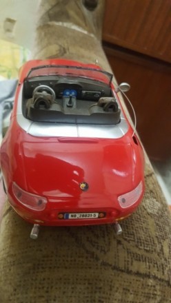 Продам игрушечную машинку на радио управлении красную в исправном состоянии без . . фото 3