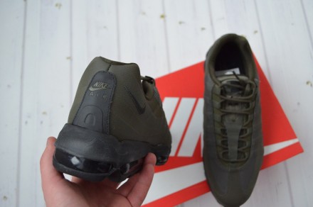 Кроссовки Nike Air Max 95 Ultra Essential
в наличии US10 - 28 см - eur44
Новые. . фото 6
