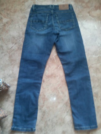 Красивые почти новые джинсы, длина 107 см, длина во внутреннему шву 82 см, пояс-. . фото 3