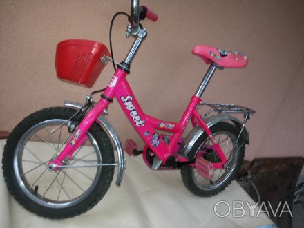 Дитячий двоколісний велосипед з працюючими гальмами. Колеса накачуються. Для дів. . фото 1