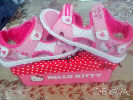 Босоножки Hello Kitty , новые , без дефектов .Размер 30 

Стелечка 19,5 см 

. . фото 1