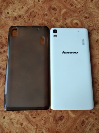 Продам смартфон Lenovo A7000 + чехол + карта памяти 32gb. Формат смартфона 2sim+. . фото 3
