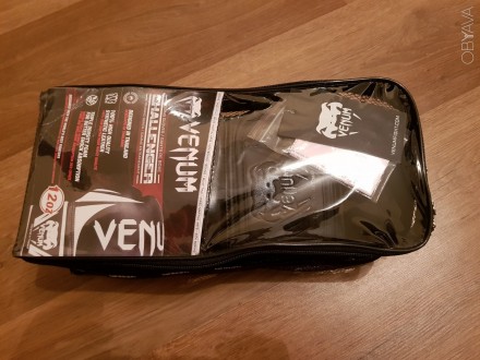 Новенькие перчатки для бокса\тайского бокса Venum all black
Заказывались на офф. . фото 6