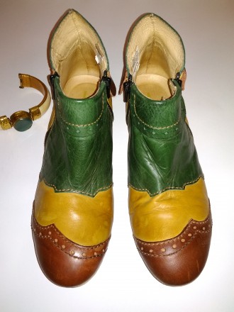 Шикарная яркая обувь от немецкого бренда Rovers .
Пошита вручную в Испании.
В . . фото 3