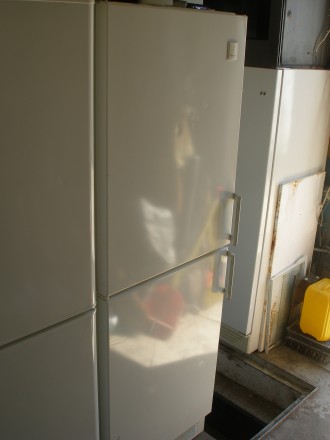 Холодильник в отличном состоянии, привезенный из Швеции, сборка - Швеция, габари. . фото 2