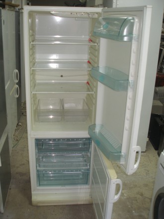Холодильник в отличном состоянии, привезенный с Германии, сборка - Швеция габари. . фото 3