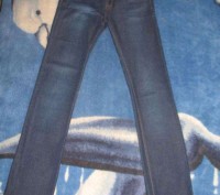 Продам джинсы,размер 27,длина по боковому шву - 102см,длина по внутреннему шву -. . фото 3
