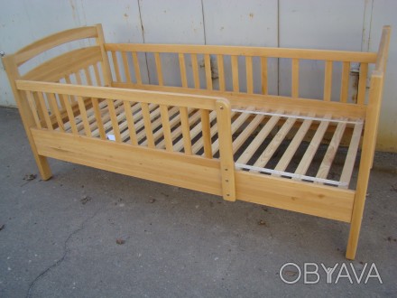 Односпальная кровать массива ольхи 

Односпальная кровать из ольхи  изготовлен. . фото 1