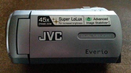 Видеокамера JVC GZ-MS 215  + 8gb +2gb+ сумка ( новая )
Рабочая не ремонтировала. . фото 2