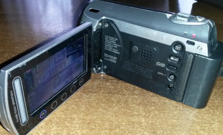 Видеокамера JVC GZ-MS 215  + 8gb +2gb+ сумка ( новая )
Рабочая не ремонтировала. . фото 3