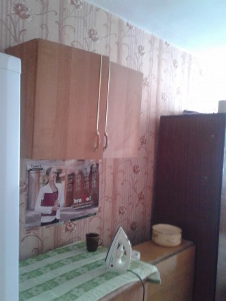 Продам комнату на Заречанской, не угловая, хорошее жилое состояние. Мебель остаё. Центр. фото 2